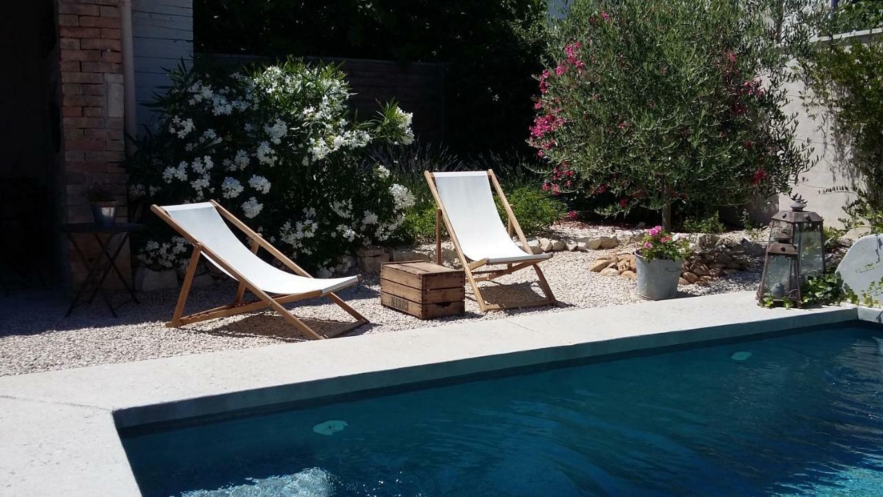 D'hotes L'oreliane En Provence Only Adult Frühstückspension 3*