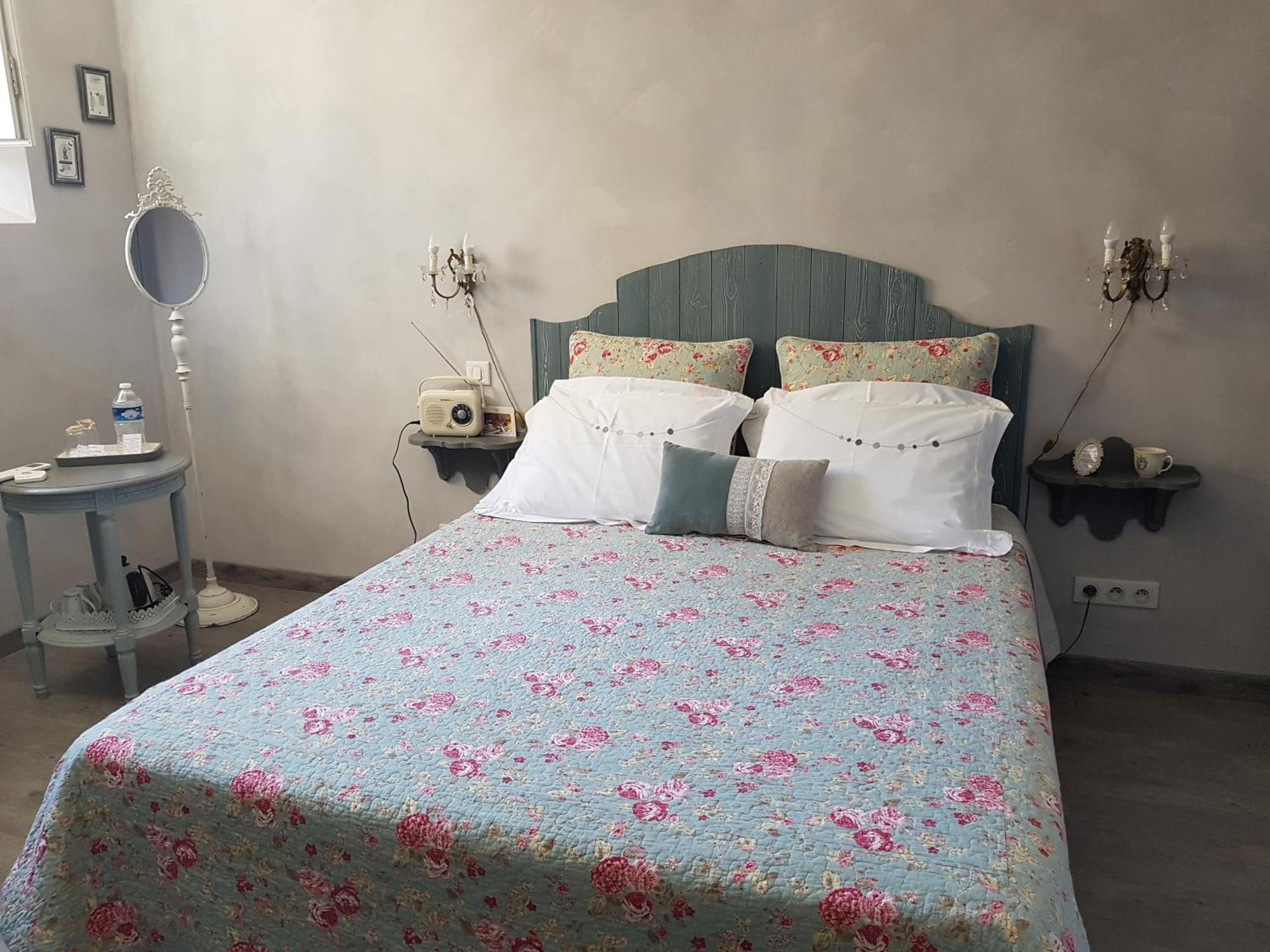 D'hotes L'oreliane En Provence Only Adult Bed & Breakfast 3*
