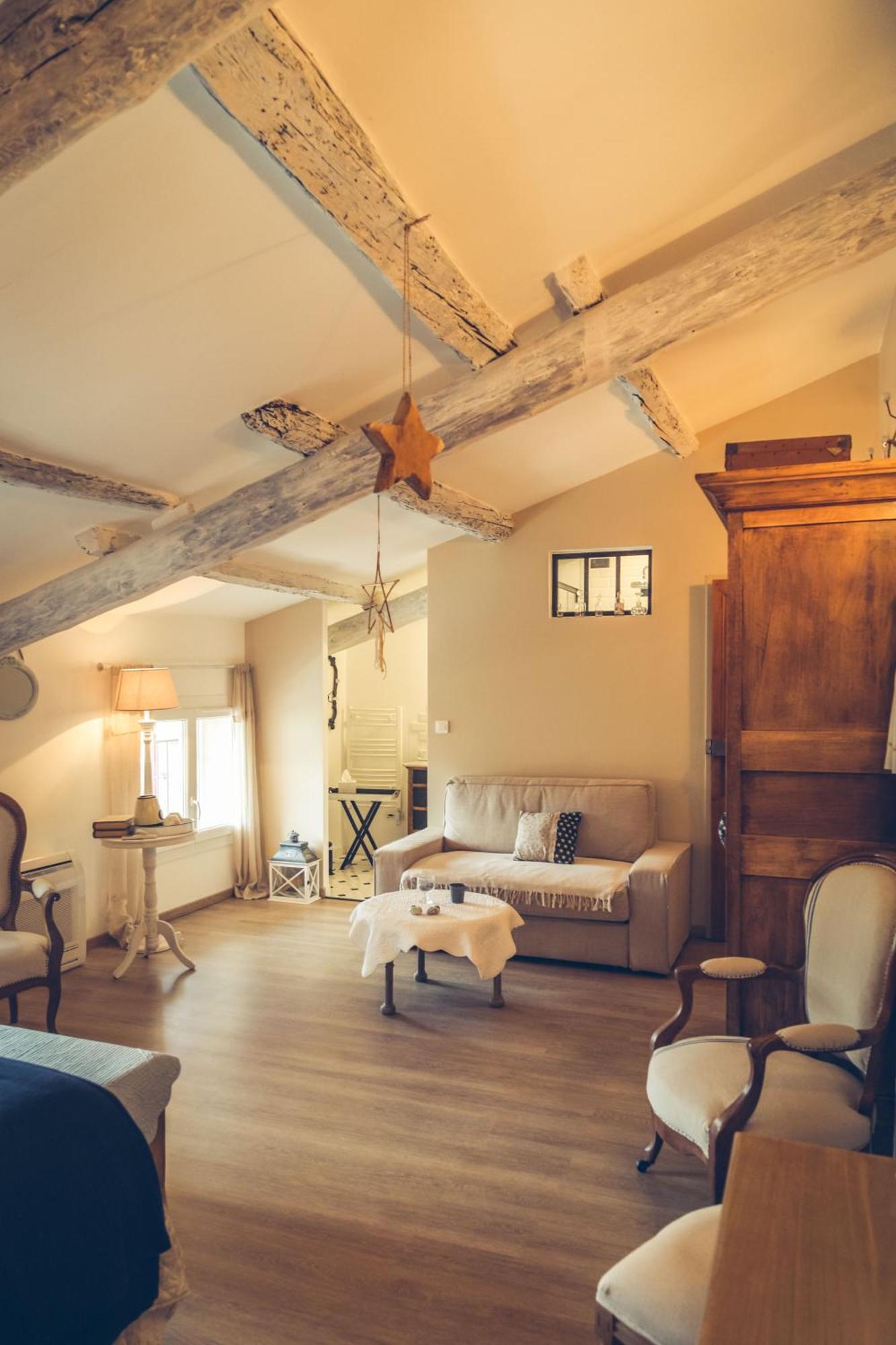 Bed & Breakfast D'hotes L'oreliane En Provence Only Adult 3*