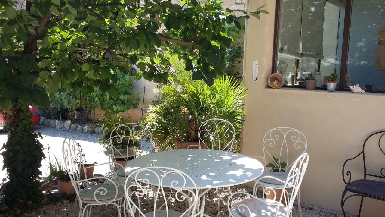 D'hotes L'oreliane En Provence Only Adult 3*